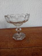 Schaal op voet, kristal, voor vruchten of bonbons, Antiek en Kunst, Antiek | Glas en Kristal, Ophalen of Verzenden
