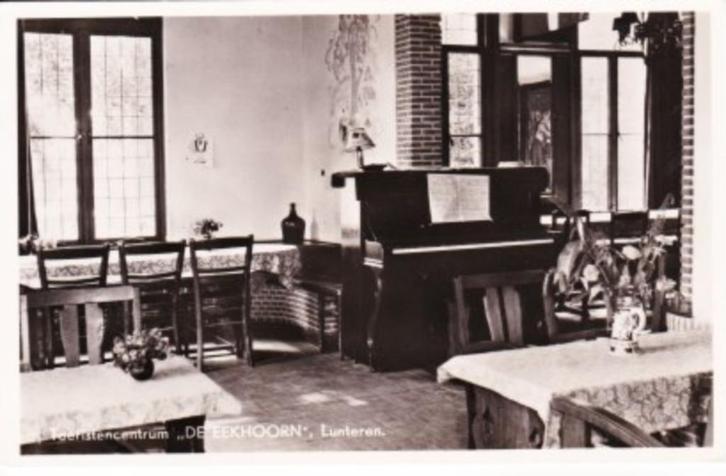 LUNTEREN,- Toeristencentrum,,De Eekhoorn''  09-11, Verzamelen, Ansichtkaarten | Nederland, Gelopen, Gelderland, 1940 tot 1960