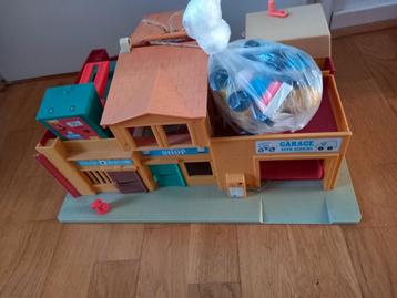 FISHER PRICE GARAGE AUTO HOND RABBELS meccano knexx beschikbaar voor biedingen
