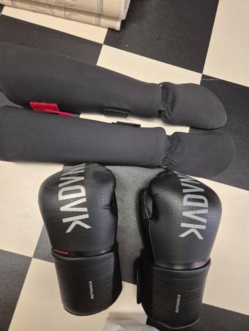 Bokshandschoenen set + scheenbeschermers maat M beschikbaar voor biedingen