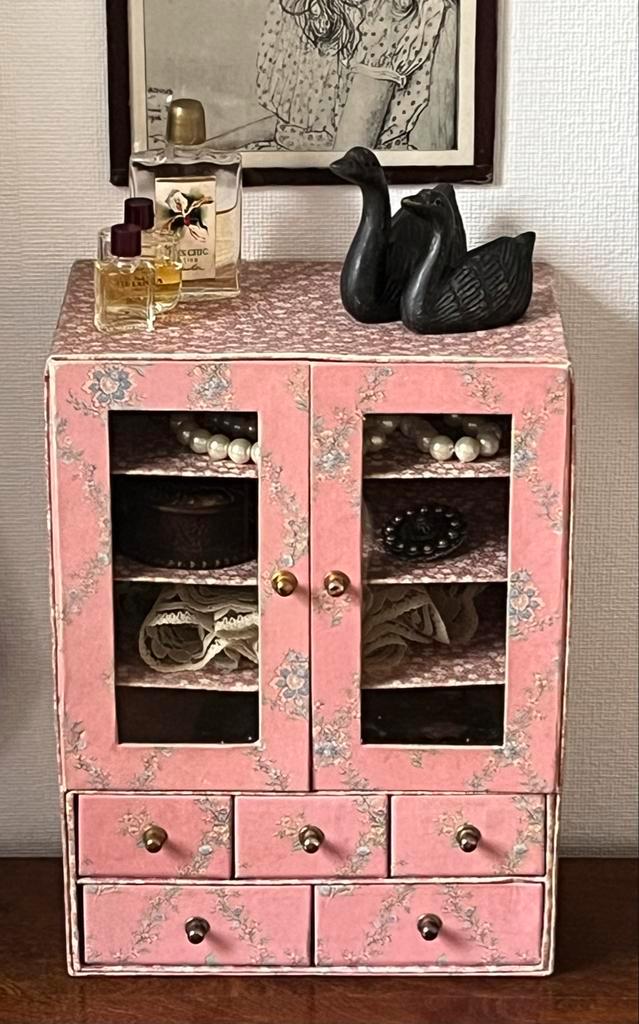 Schattig Vitrinekastje, Antiek en Kunst, Curiosa en Brocante, Ophalen of Verzenden