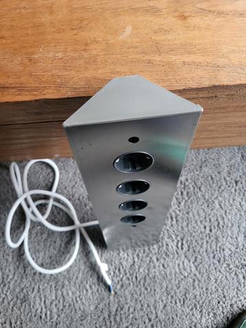 Rvs Energie Hoekzuil, 4 contacten. beschikbaar voor biedingen
