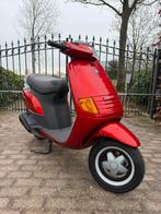 Piaggio skr 125 cc 2 takt rood facelift nette staat, Ophalen, Zo goed als nieuw, Tweetakt, Overige modellen