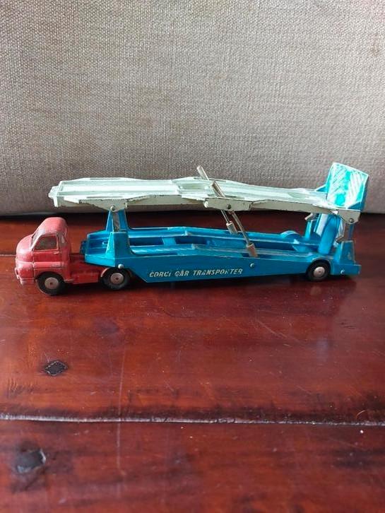 BEDFORD TREKKER MET CARRIMORE TRANSPORTER, Hobby en Vrije tijd, Modelauto's | Overige schalen, Gebruikt, Bus of Vrachtwagen, Ophalen of Verzenden