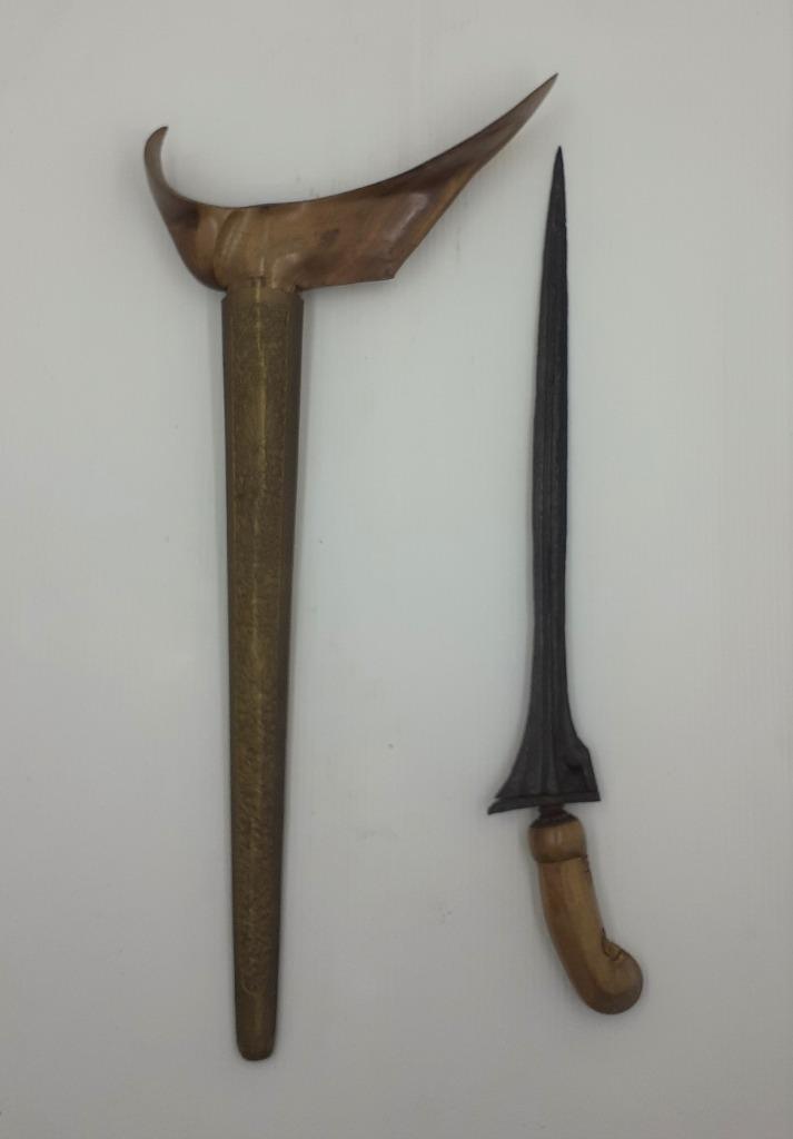 Antieke rechte Keris Lar Ngatap Tangguh Majapahit, KSR51, Antiek en Kunst, Kunst | Niet-Westerse kunst, Verzenden
