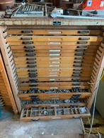 Loden letters met kast, Antiek en Kunst, Ophalen