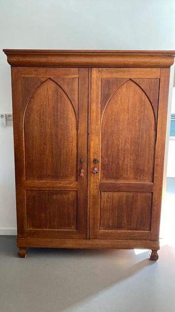 Hollands biedermeier linnenkast / servieskast beschikbaar voor biedingen
