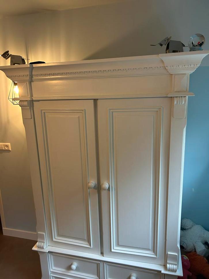 Complete babykamer met ledikant, commode en kast, Kinderen en Baby's, Kinderkamer | Commodes en Kasten, Zo goed als nieuw, 90 tot 105 cm