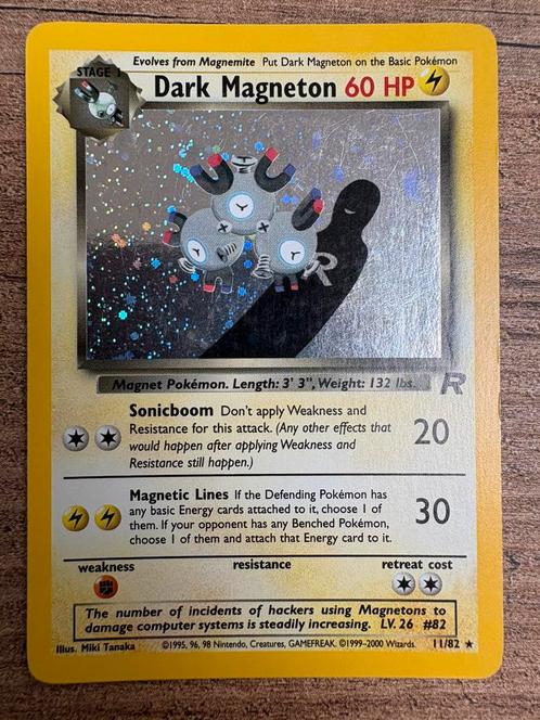 Dark Magneton 11/82 Team Rocket GD+ met swirl, Hobby en Vrije tijd, Verzamelkaartspellen | Pokémon, Gebruikt, Losse kaart, Foil