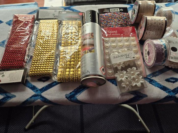 Knutselpakket met linten, stickers en meer, Hobby en Vrije tijd, Knutselen, Nieuw, Materiaal, Ophalen