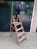 Vintage houten trap, Ophalen