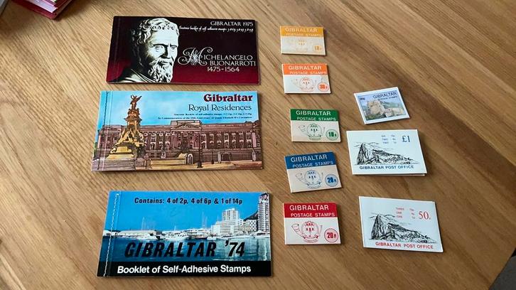 Verzameling van 11 verschillende postzegelboekjes Gibraltar, Postzegels en Munten, Postzegels | Volle albums en Verzamelingen