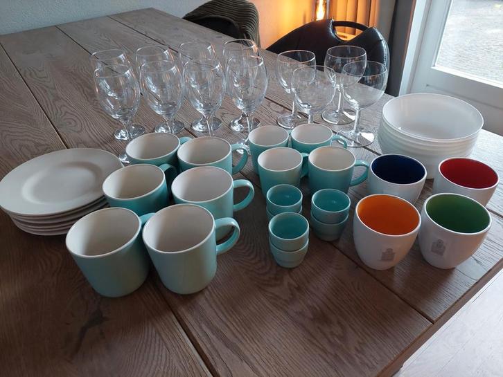 Servies Collectie: Mokken, Glazen, Borden & Meer, Huis en Inrichting, Keuken | Servies, Gebruikt, Compleet servies, Effen, Aardewerk