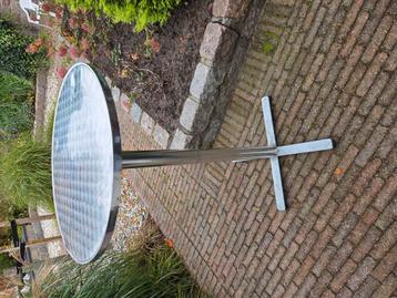 3 Statafels  beschikbaar voor biedingen