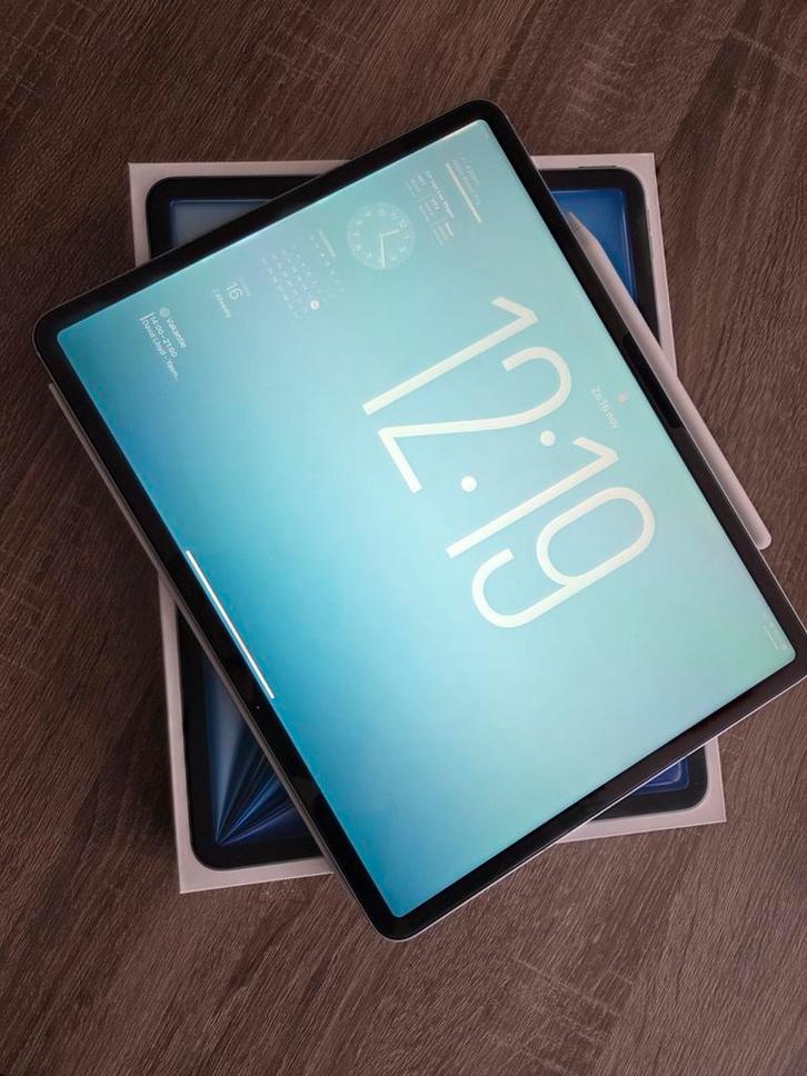 Apple iPad air 13" M3 (2025) 128 GB WIFI + CELLULAR, Computers en Software, Apple iPads, Zo goed als nieuw, Apple iPad Air, Wi-Fi en Mobiel internet