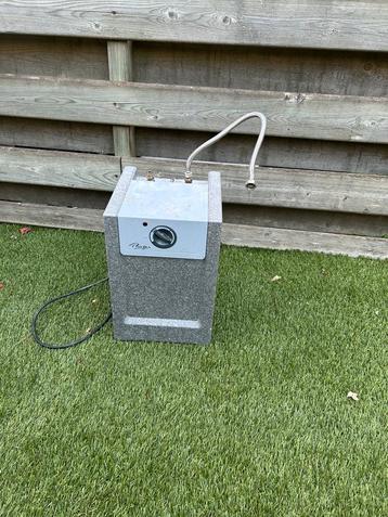 Elektrische plieger boiler / buiten keuken - berging  of .. beschikbaar voor biedingen