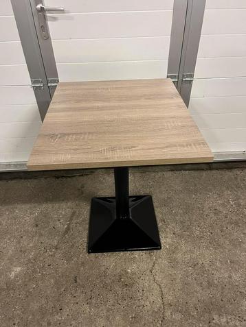 27 stuks Bistro horeca restaurant tafels 60x70 cm beschikbaar voor biedingen