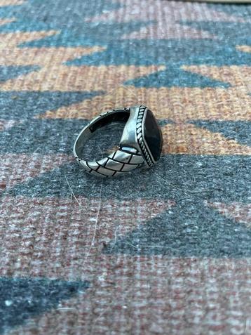 Onyx Ring Saudi Arabië **925** beschikbaar voor biedingen