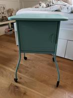 Blauw IKEA nachtkastje, Huis en Inrichting, Slaapkamer | Nachtkastjes, Ophalen, Metaal of Aluminium, 55 tot 70 cm, Zo goed als nieuw