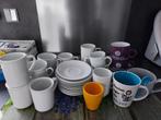 Kopjes met schotels., Huis en Inrichting, Keuken | Tupperware, Ophalen of Verzenden, Gebruikt