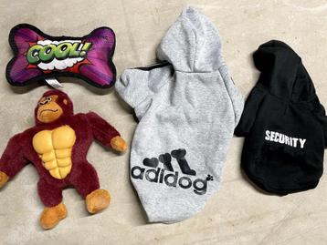 hondenkleding voor puppy of kleine hondjes beschikbaar voor biedingen