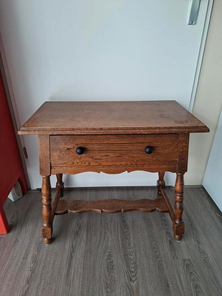 Vintage kastje met lade, Huis en Inrichting, Tafels | Sidetables, Gebruikt, 25 tot 50 cm, 50 tot 100 cm, Rechthoekig, Ophalen