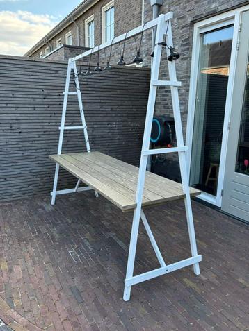 Tuintafel Anne Karwei hout beschikbaar voor biedingen