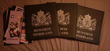 3 Hartberger luxe verzamel mappen en veel tussenbladen beschikbaar voor biedingen