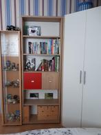 Boekenkast houtkleur met 2 deurtjes, Huis en Inrichting, Kasten | Boekenkasten, 150 tot 200 cm, Zo goed als nieuw, Ophalen