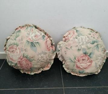 Kussens,stoel,bank,RETRO,rond,bloem,doorsnede 40 cm,stof beschikbaar voor biedingen