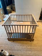Te koop: Inklapbare babybox –zelf geverfd –inclusief matras, Kinderen en Baby's, Boxen, Ophalen, Gebruikt, Rechthoekig, In hoogte verstelbaar