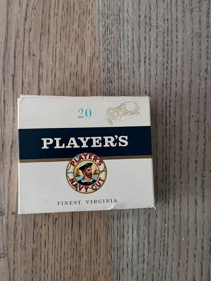 John Player Special oude sigaretten in doosje, Verzamelen, Rookartikelen, Aanstekers en Luciferdoosjes, Zo goed als nieuw, Tabaksdoos of Verpakking