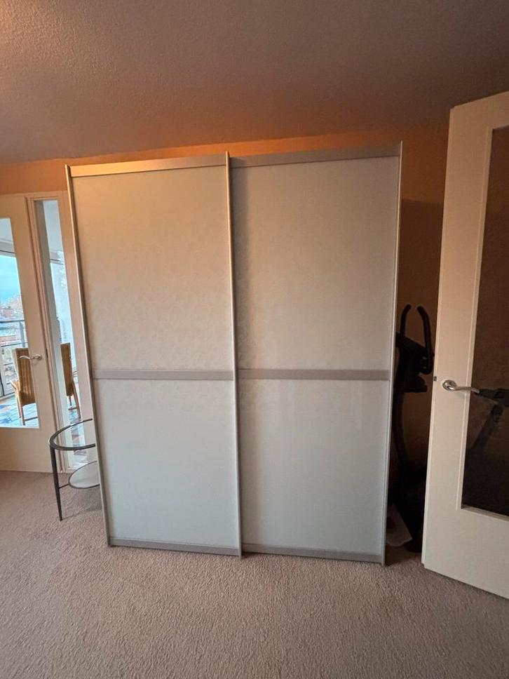 Kledingkast met glazen Schuifdeur, Huis en Inrichting, Kasten | Kledingkasten, Gebruikt, 200 cm of meer, 150 tot 200 cm, 50 tot 75 cm