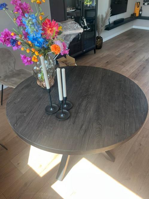 Zwartbruine ronde eettafel eetkamer 120cm, Huis en Inrichting, Tafels | Salontafels, Zo goed als nieuw, 100 tot 150 cm, Rond, Ophalen