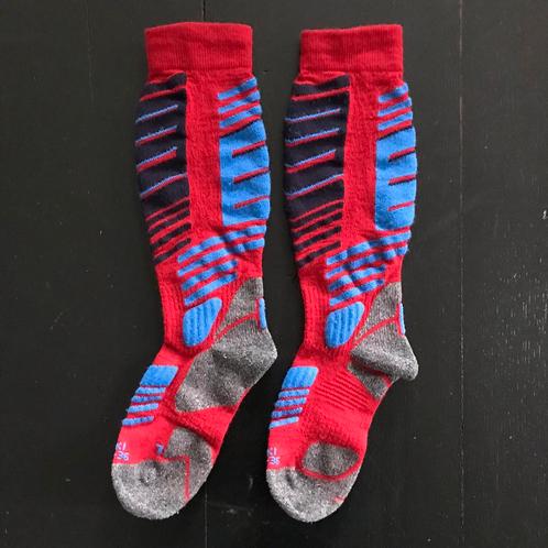 NIEUWE kinder skisokken / ski socks met padding maat 35-36, Sport en Fitness, Skiën en Langlaufen, Nieuw, Kleding, Overige merken