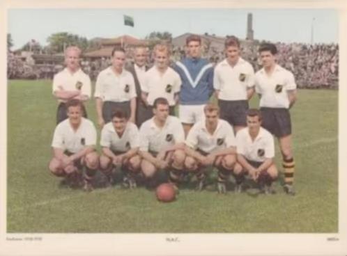 Voetbalplaat NAC Breda Laseroms Canjels 1958/1959, Verzamelen, Overige Verzamelen, Zo goed als nieuw, Verzenden
