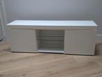 Modern TV meubel met kabelgaten, wit met glazen planken, Ophalen, Gebruikt, 100 tot 150 cm, Glas