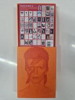 David Bowie Is Leaving Hundreds of Clues - Postkaarten, Ophalen of Verzenden, Zo goed als nieuw, Artiest, David Bowie