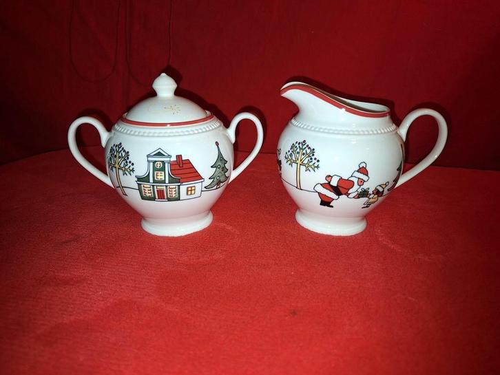 Nieuwe Suikerpot Melk Kan Kerst Wedgwood Windsor Christmas, Huis en Inrichting, Keuken | Servies, Nieuw, Wedgwood, Ophalen of Verzenden