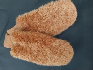 Fluffy camel wanten Zaza'z  beschikbaar voor biedingen