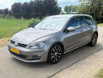 Volkswagen Golf 1.2 TSI Highline AUT APK 02-2026 Airco NAP beschikbaar voor biedingen