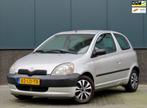 Toyota Yaris 1.0 VVT-i 99.000 KM NAP, Auto's, Voorwielaandrijving, Gebruikt, 400 kg, 68 pk