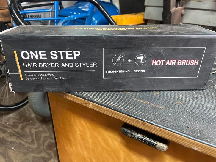 One Step Föhn & Styler - Nieuw, Sieraden, Tassen en Uiterlijk, Uiterlijk | Haarverzorging, Nieuw, Föhn of Haardroger, Ophalen of Verzenden