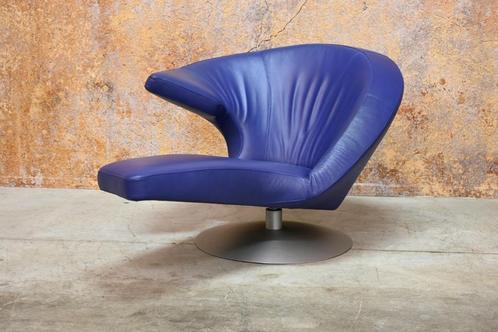ZGANieuw Leolux Parabolica design fauteuil/chaise longue, Huis en Inrichting, Fauteuils, Zo goed als nieuw, Leer, Metaal, 75 tot 100 cm