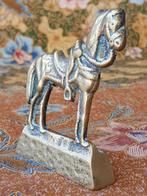 Origineel antiek beeldje uit Engeland van een paard 9 cm., Ophalen of Verzenden, Koper