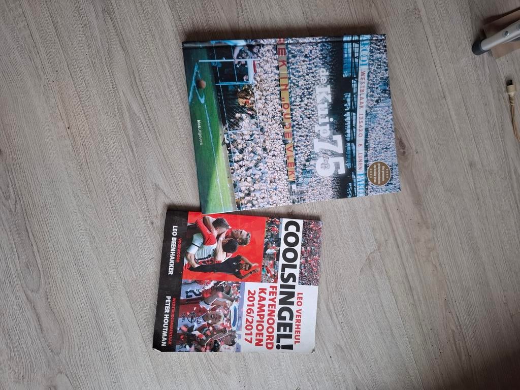 Feyenoord Boeken - De Kuip & Kampioen 2016/2017, Boeken, Ophalen of Verzenden, Gelezen, Leo Verheul, Leo Beenhakker, Peter Houtman