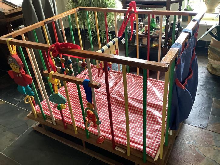 Leuke vintage (retro box evt met toebehoren, Kinderen en Baby's, Boxen, Gebruikt, Boxkleed, Ophalen
