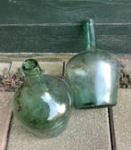 Flessen, groen, vintage (2x) diam voet 115 en hoogte 250, Gebruikt, Ophalen of Verzenden, Glas, 75 cm of meer