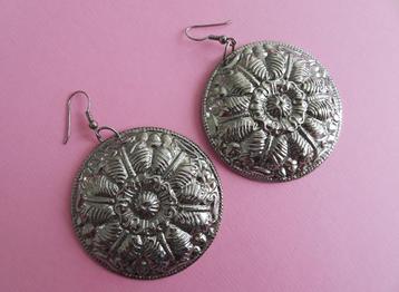 jwg Grote vintage 70s 80s boho bohemian oorbellen zilver klr beschikbaar voor biedingen