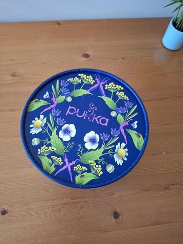 Theedoos van Pukka beschikbaar voor biedingen